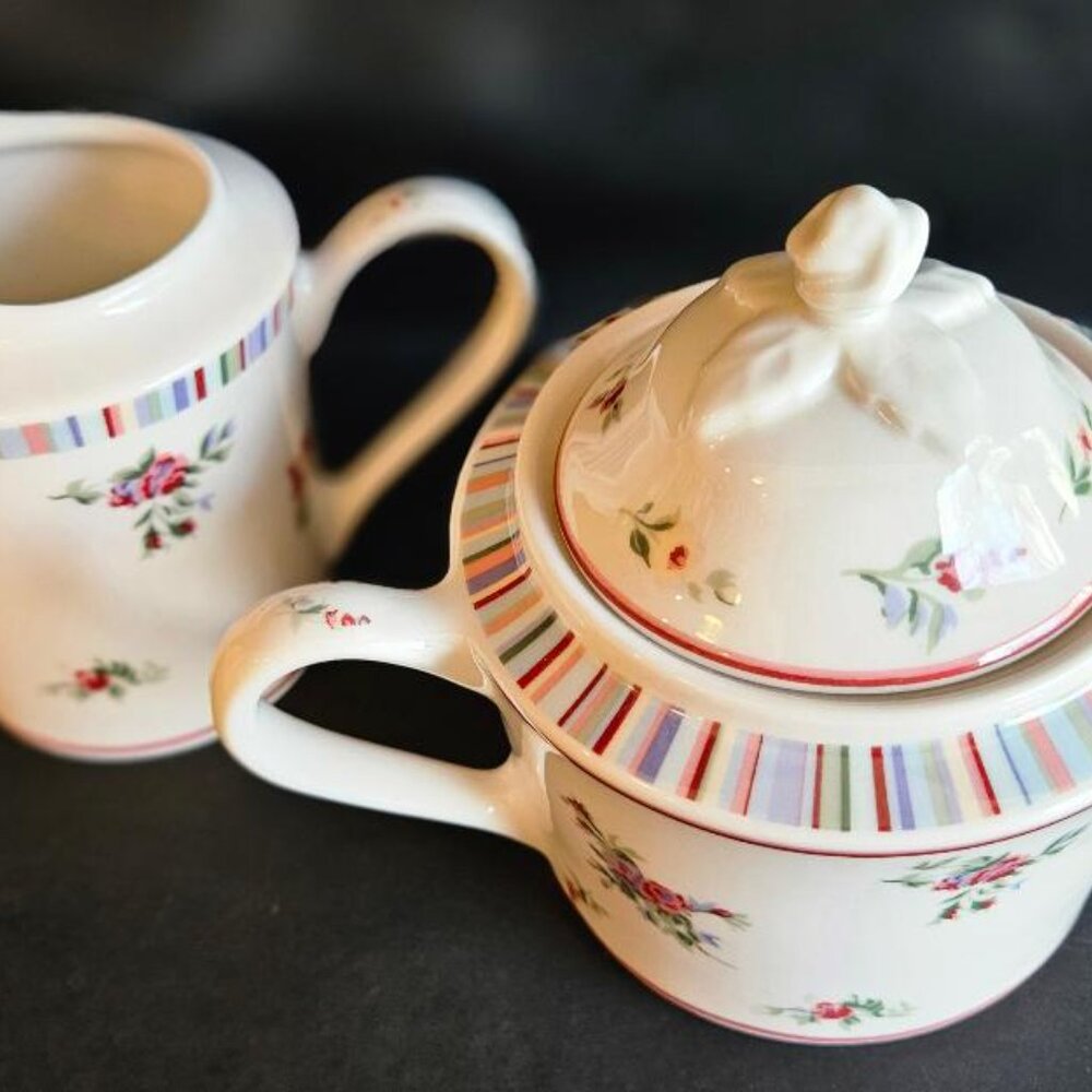 Laura Ashley "High Tea" sugar/creamer set. Made of bone china. - Picture 7 of 8